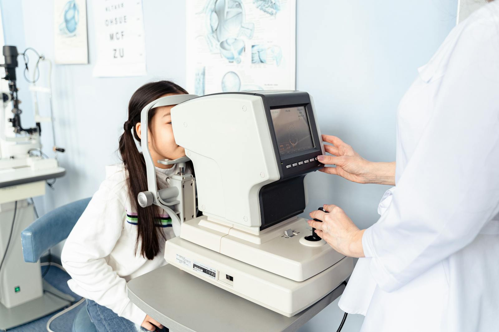Očná klinika Martin Priekopa: Inovatívne metódy v diagnostike a liečbe očných ochorení u detí